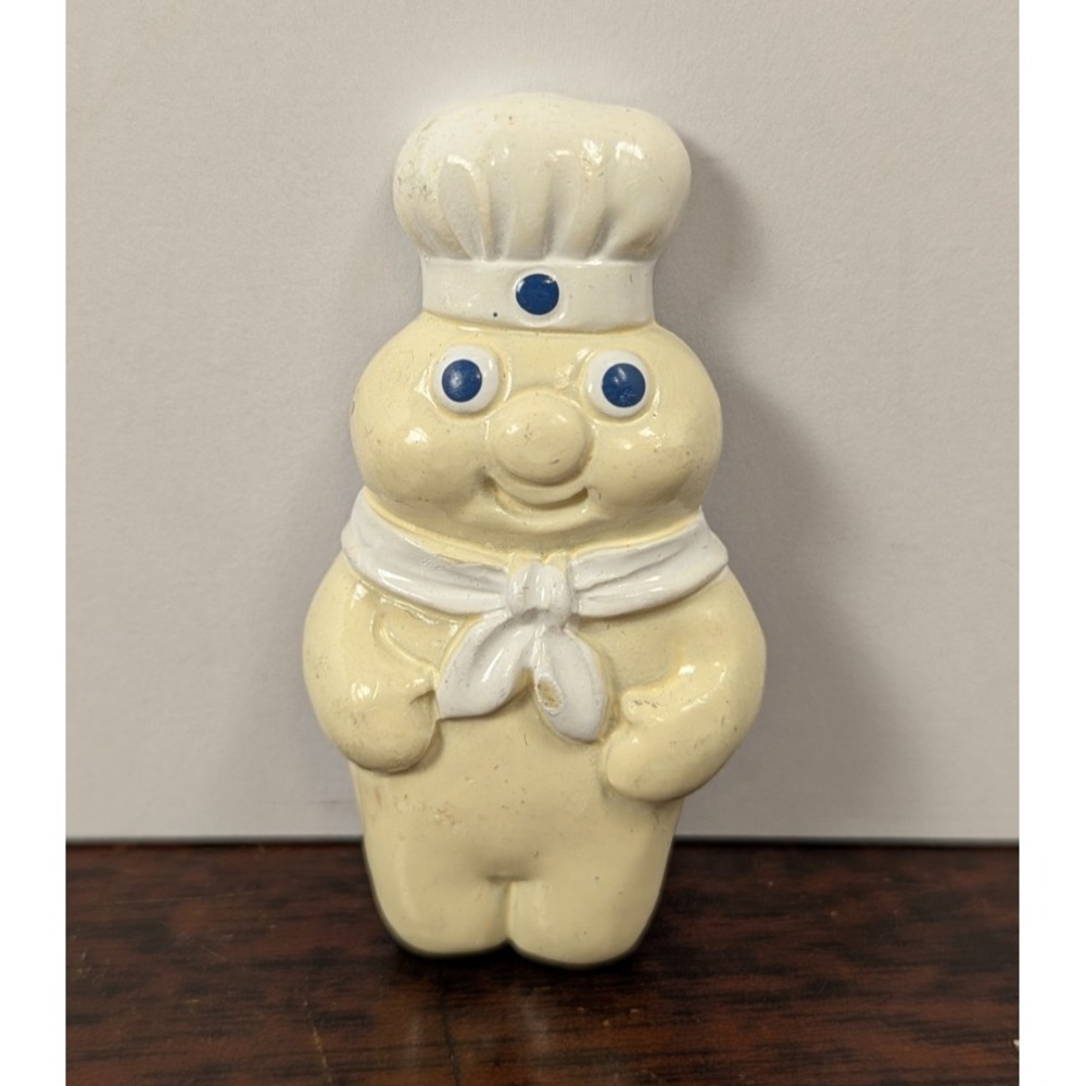 Pillsbury Doughboy Ceramic Refrigerator Magnet 1999 Benjamin & Medwin Figure 3"